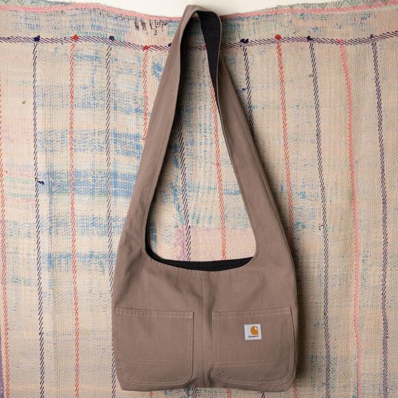 Upcycled carhartt hobo bag - Picture 1 of 6